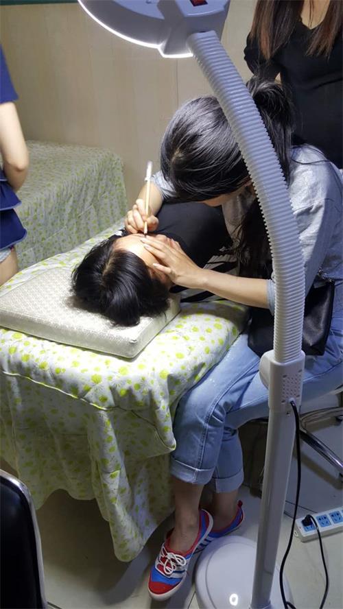 專業(yè)難怎么辦？唐山美容學(xué)校名師指導(dǎo)助你成功！