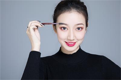 怎么才能學好化妝？   
