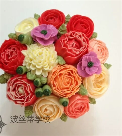 煙臺波斯蒂糕點培訓(xùn)學(xué)校韓式裱花班開班啦！趕快來圍觀！