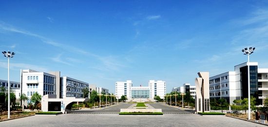 日照市技師學(xué)院學(xué)電子技術(shù)應(yīng)用怎么樣？