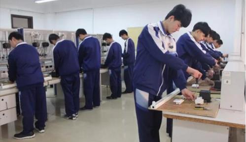 藍海職業(yè)學校有哪些適合男生的技術專業(yè)？