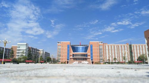 鄭州學習軌道交通專業(yè)推薦哪所學校？