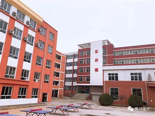 洛陽哪所學校適合學習美容美發(fā)？