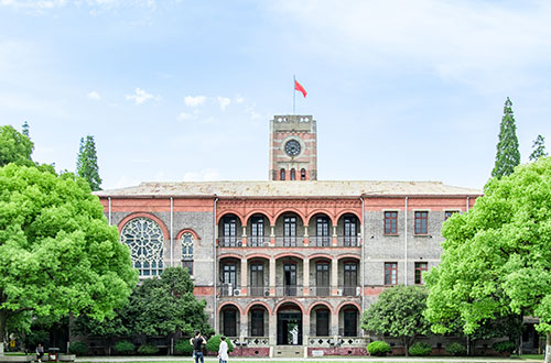 張家口新世紀(jì)職業(yè)學(xué)校有什么特點？為什么要選擇這家學(xué)校？