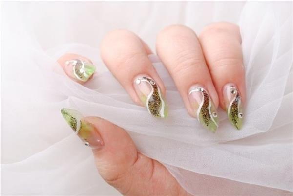 雅麗國際發(fā)型美容美甲學校帶你認識美甲工具啦！