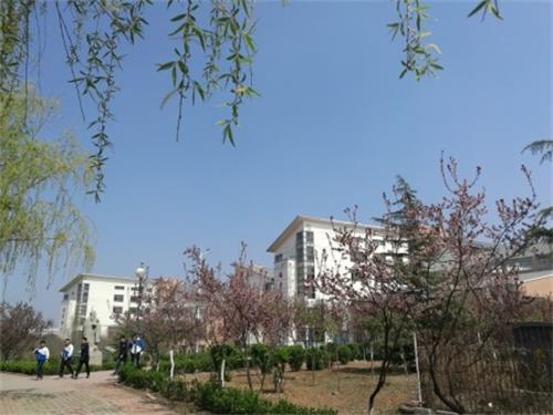  濟南現(xiàn)代畜牧獸醫(yī)專修學(xué)校有哪些教學(xué)特色和優(yōu)勢？