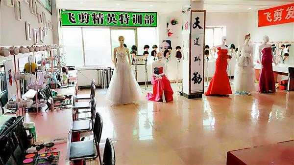 德州美甲學(xué)校特色專業(yè)怎么樣？