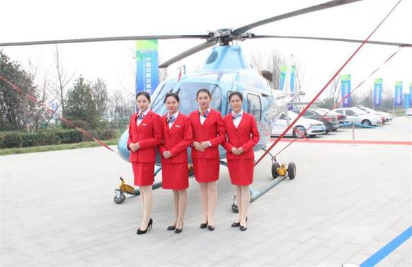 山東航空學(xué)校哪家強(qiáng)？有空中乘務(wù)專業(yè)嗎？