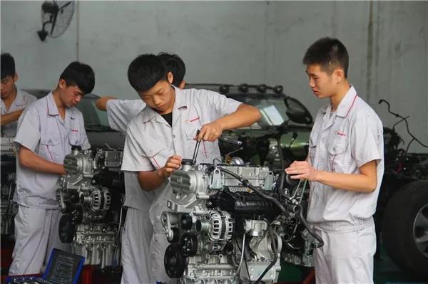 新能源汽車專業(yè)去哪里學(xué)習(xí)？   