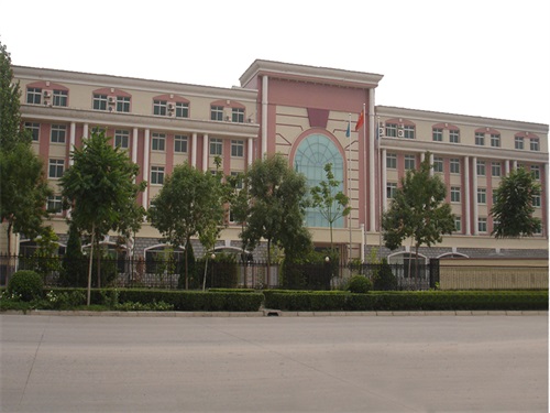 保定新興工業(yè)技工學校貧困生可以上嗎？   
