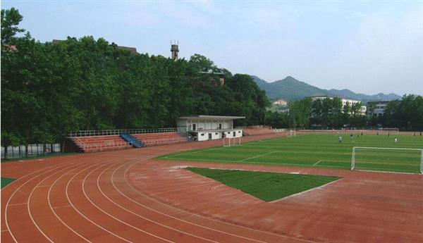 青島航空職業(yè)技術(shù)學(xué)校都開(kāi)設(shè)了哪些航空服務(wù)專業(yè)？