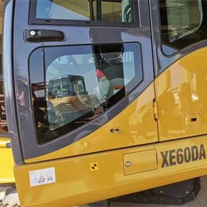 挖掘機(jī)、叉車、吊車